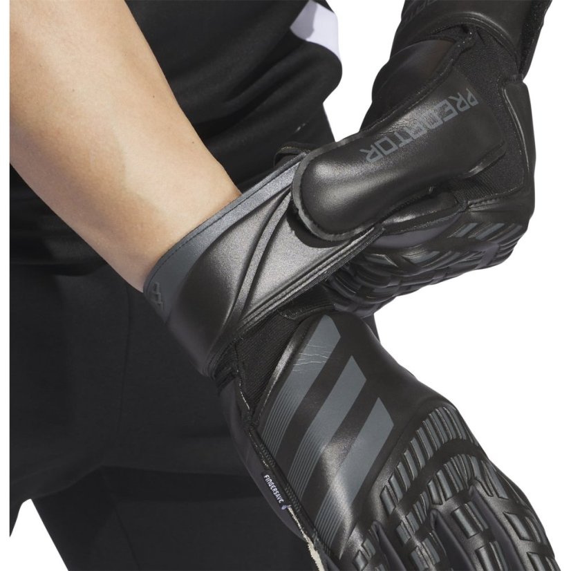 adidas Predator Match Fingersave Goalkeeper Gloves Adults Black