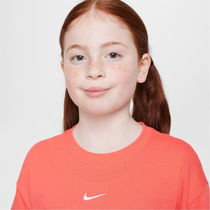 Nike Sportswear Big Kids' (Girls') T-Shirt Magic Ember