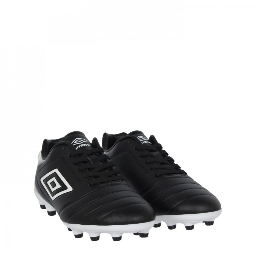 Umbro Calcio Firm Ground Football Boots Black/White