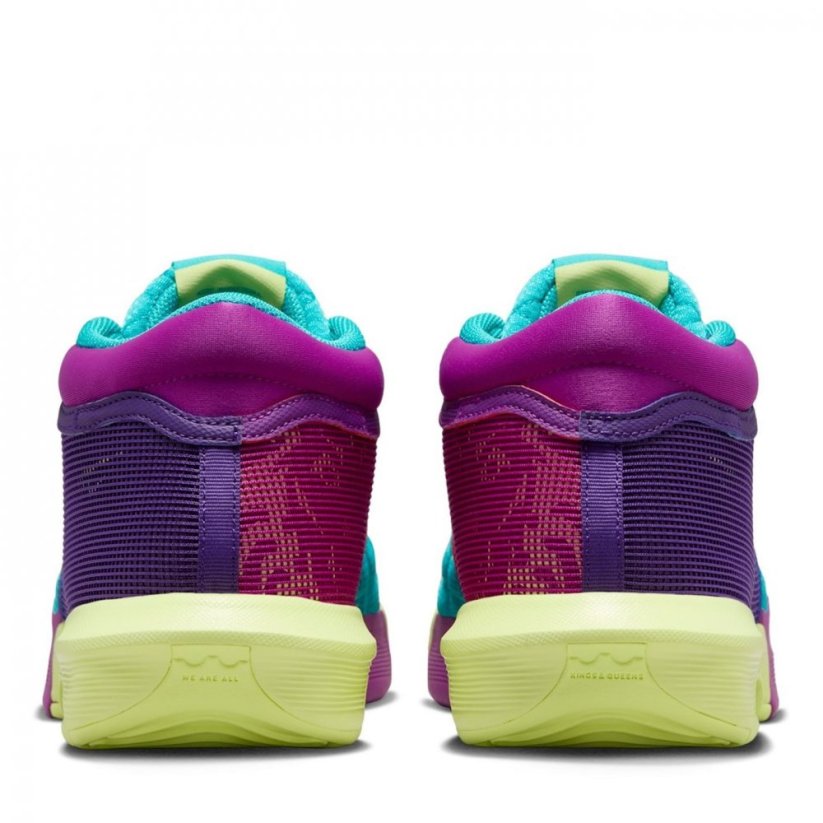 Nike LeBron Witness VIII basketbalová obuv Purple/Cactus