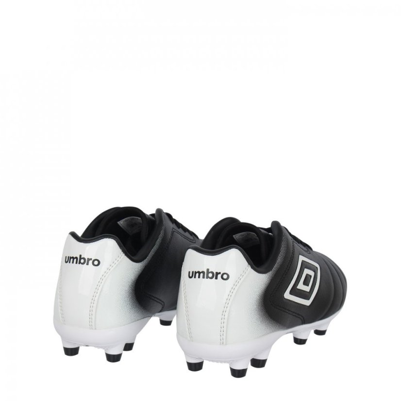 Umbro Calcio Firm Ground Football Boots Black/White