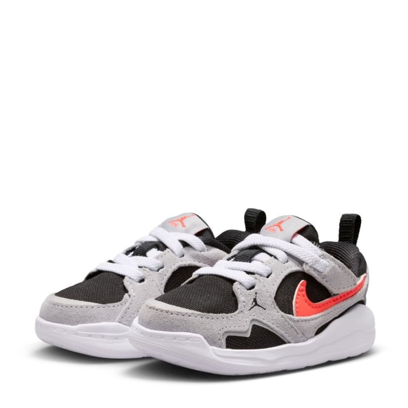Air Jordan Kids' Basketball Trainers Black/Infared